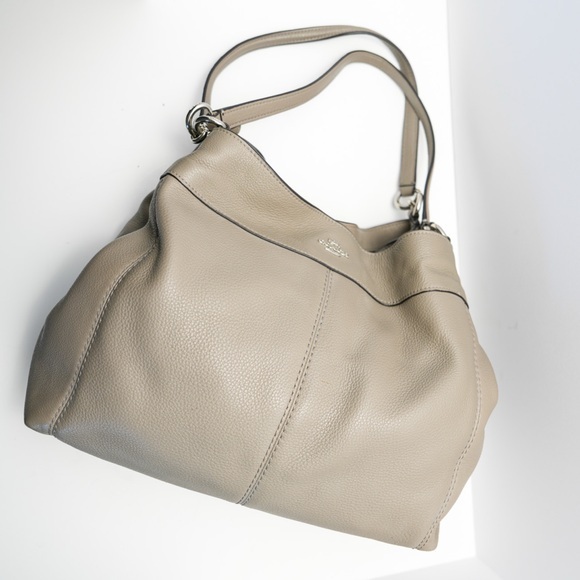 COACH Lexy Full Grain Pebble Leather Shoulder Bag, VERY CLEAN - Picture 4 of 17